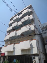 山忠マンションの物件外観写真